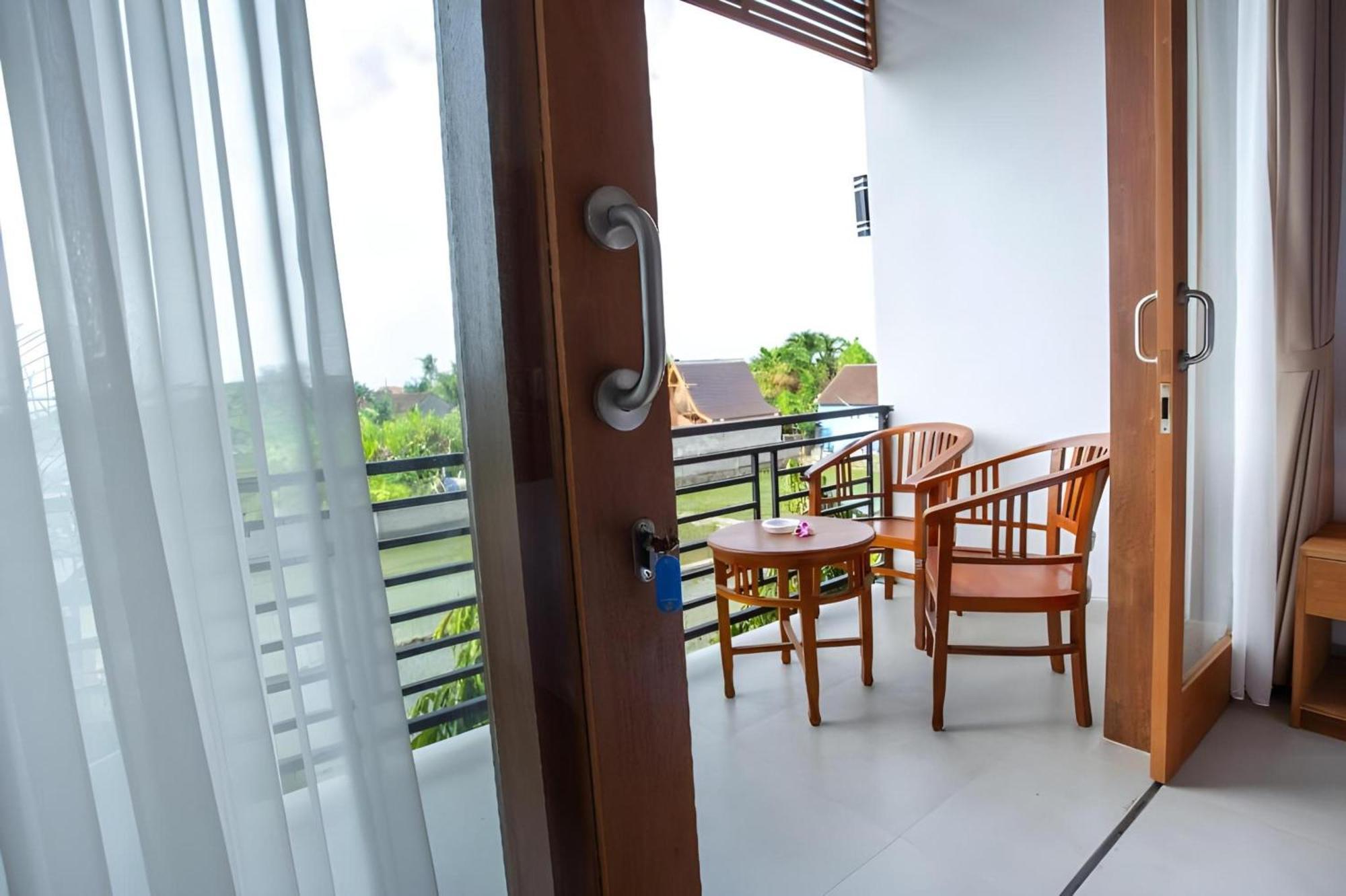 Oyo 1207 Pondok 789 Near Canggu Echo Beach Esterno foto